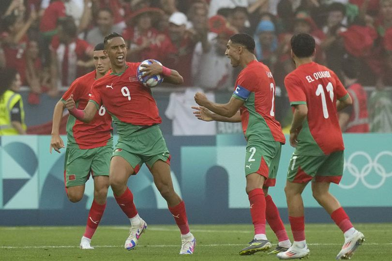 Olimpiade Paris 2024: Selebrasi pemain-pemain Maroko (c) AP Photo/Silvia Izquierdo